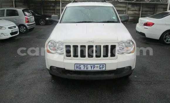 Acheter Occasion Voiture Jeep Cherokee Blanc à Livingstone, Zambie Acheter Occasion Voiture Jeep Cherokee Blanc à Livingstone, Zambie