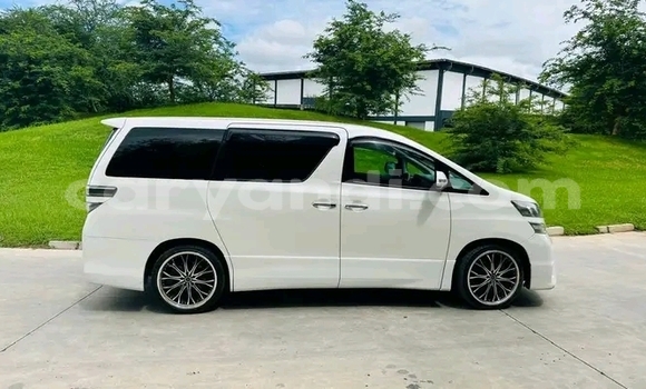 Buy Used Toyota Vellfire White Car in Lusaka in Zambia Buy Used Toyota Vellfire White Car in Lusaka in Zambia