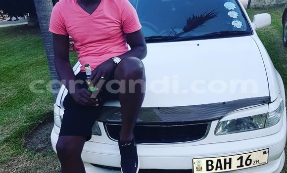 Nunua Ilio tumika Toyota Corolla Nyeupe Gari ndani ya Lusaka nchini Zambia Nunua Ilio tumika Toyota Corolla Nyeupe Gari ndani ya Lusaka nchini Zambia