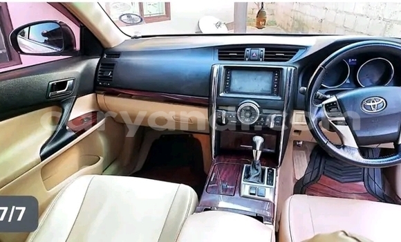 Nunua Ilio tumika Toyota Mark X Nyeupe Gari ndani ya Lusaka nchini Zambia