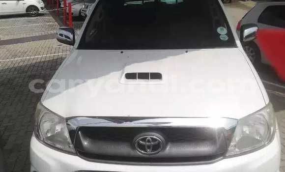 Acheter Occasion Voiture Toyota Hilux Blanc à Livingstone, Zambie Acheter Occasion Voiture Toyota Hilux Blanc à Livingstone, Zambie