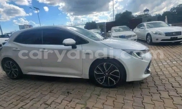 Acheter Occasion Voiture Toyota Corolla Blanc à Kalulushi, Copperbelt Acheter Occasion Voiture Toyota Corolla Blanc à Kalulushi, Copperbelt