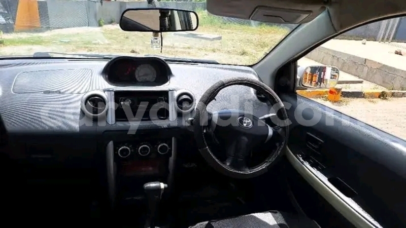 Big with watermark toyota ist zambia lusaka 29243