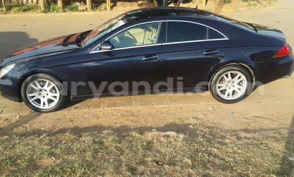 Tenga Tsaru Mercedes‒Benz 190 Nhema Mota in Chingola in Zambia Tenga Tsaru Mercedes‒Benz 190 Nhema Mota in Chingola in Zambia