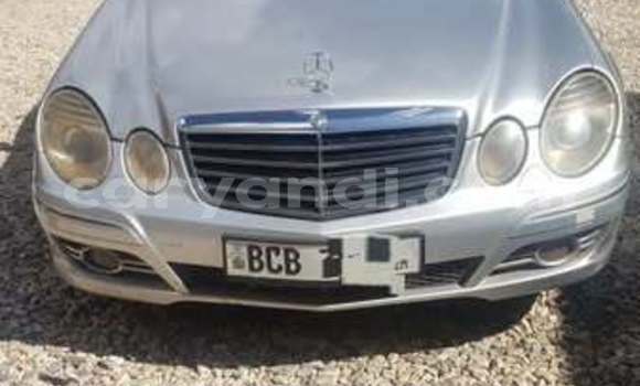 Acheter Occasion Voiture Mercedes-Benz E200 Autre à Lusaka, Zambie