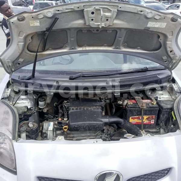 Big with watermark toyota vitz zambia lusaka 29283