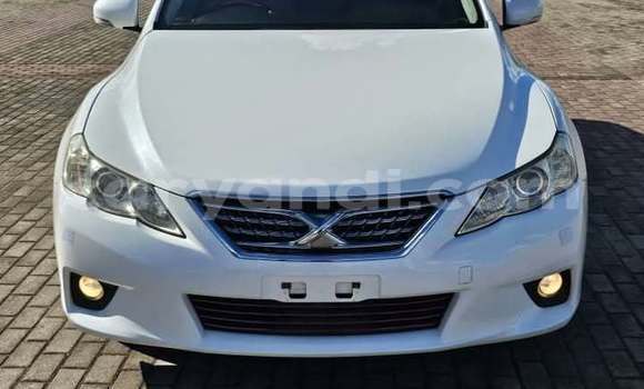 Buy Used Toyota Mark X White Car in Chinsali in Northern