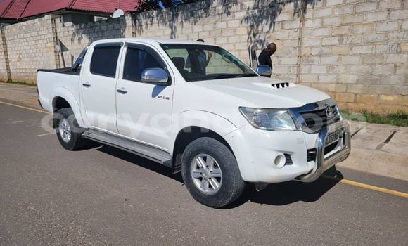 Buy Used Toyota Hilux White Car in Isoka in Northern