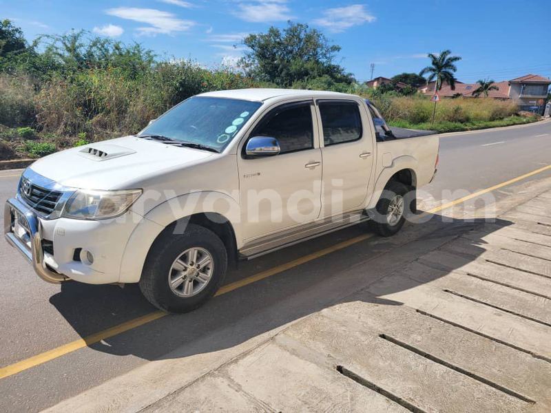 Big with watermark toyota hilux northern isoka 29312
