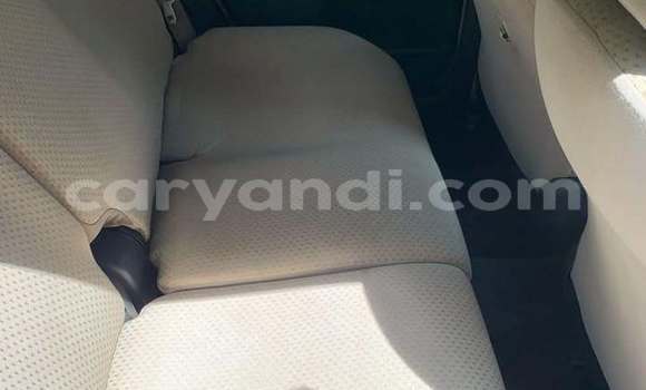 Acheter Occasion Voiture Toyota Vitz Bleu à Lusaka, Zambie Acheter Occasion Voiture Toyota Vitz Bleu à Lusaka, Zambie