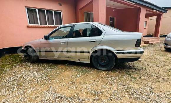 Acheter Occasion Voiture BMW 02 (E10) Autre à Import - Dubai, Zambie Acheter Occasion Voiture BMW 02 (E10) Autre à Import - Dubai, Zambie