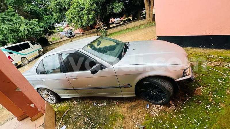 Big with watermark bmw 02 e10 zambia import dubai 29333