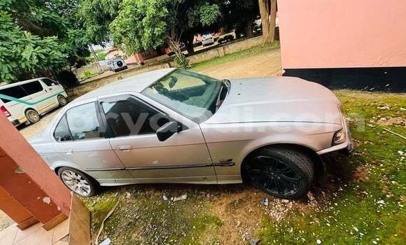 Acheter Occasion Voiture BMW 02 (E10) Autre à Import - Dubai, Zambie Acheter Occasion Voiture BMW 02 (E10) Autre à Import - Dubai, Zambie