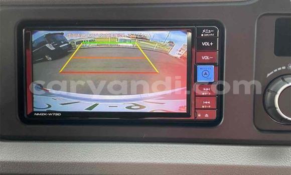 Acheter Occasion Voiture Toyota Coaster Gris à Lusaka, Zambie Acheter Occasion Voiture Toyota Coaster Gris à Lusaka, Zambie