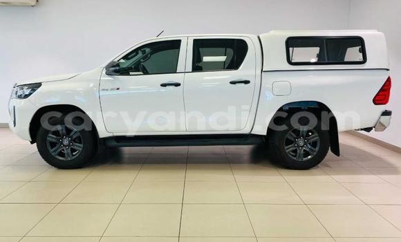 Buy Used Toyota Hilux White Car in Lusaka in Zambia Buy Used Toyota Hilux White Car in Lusaka in Zambia
