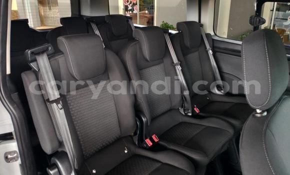 Buy Used Ford Tourneo Custom White Car in Solwezi in North-Western Buy Used Ford Tourneo Custom White Car in Solwezi in North-Western