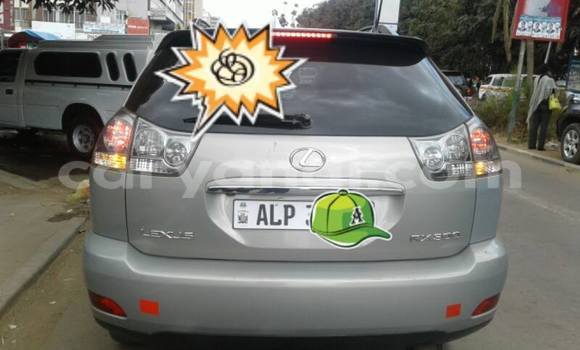 Nunua Ilio tumika Toyota 4Runner Fedha Gari ndani ya Chingola nchini Zambia Nunua Ilio tumika Toyota 4Runner Fedha Gari ndani ya Chingola nchini Zambia