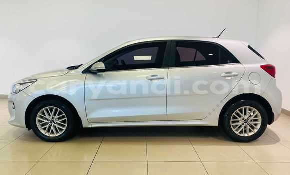 Acheter Occasion Voiture Kia Rio Blanc à Lusaka, Zambie Acheter Occasion Voiture Kia Rio Blanc à Lusaka, Zambie