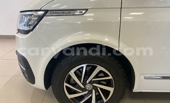 Nunua Ilio tumika Volkswagen Caravelle Nyeupe Gari ndani ya Lusaka nchini Zambia Nunua Ilio tumika Volkswagen Caravelle Nyeupe Gari ndani ya Lusaka nchini Zambia