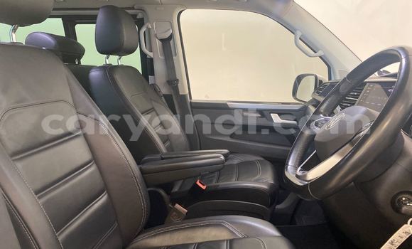 Nunua Ilio tumika Volkswagen Caravelle Nyeupe Gari ndani ya Lusaka nchini Zambia Nunua Ilio tumika Volkswagen Caravelle Nyeupe Gari ndani ya Lusaka nchini Zambia