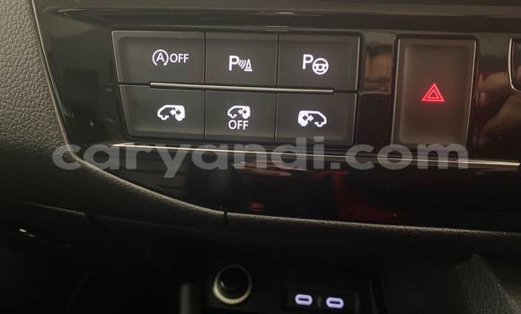 Nunua Ilio tumika Volkswagen Caravelle Nyeupe Gari ndani ya Lusaka nchini Zambia Nunua Ilio tumika Volkswagen Caravelle Nyeupe Gari ndani ya Lusaka nchini Zambia