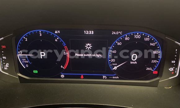 Nunua Ilio tumika Volkswagen Caravelle Nyeupe Gari ndani ya Lusaka nchini Zambia Nunua Ilio tumika Volkswagen Caravelle Nyeupe Gari ndani ya Lusaka nchini Zambia