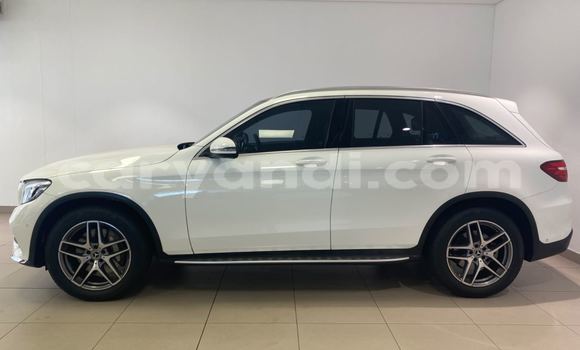 Acheter Occasion Voiture Mercedes‒Benz GLC Blanc à Lusaka, Zambie Acheter Occasion Voiture Mercedes‒Benz GLC Blanc à Lusaka, Zambie