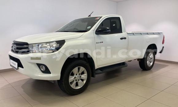 Acheter Occasion Voiture Toyota Hilux Blanc à Lusaka, Zambie Acheter Occasion Voiture Toyota Hilux Blanc à Lusaka, Zambie
