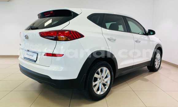 Buy Used Hyundai Tucson White Car in Lusaka in Zambia Buy Used Hyundai Tucson White Car in Lusaka in Zambia