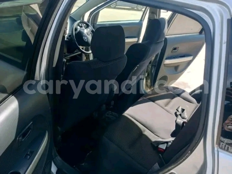 Big with watermark toyota ist zambia import dubai 29432