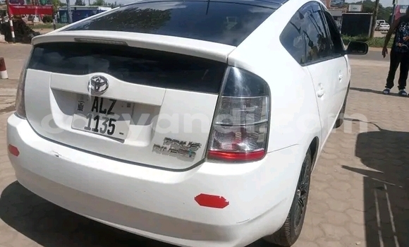 Buy Used Toyota Prius White Car in Lusaka in Zambia