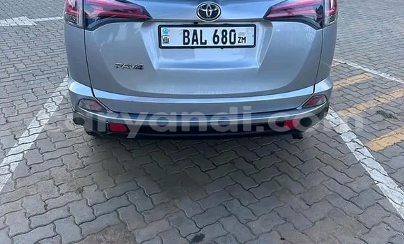 Tenga Tsaru Toyota RAV4 Zvimwe Mota in Lusaka in Zambia
