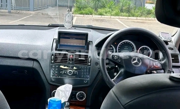 Tenga Tsaru Mercedes-Benz E200 Zvimwe Mota in Lusaka in Zambia