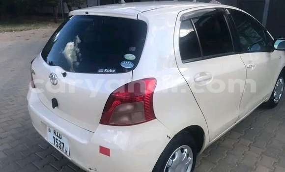 Nunua Ilio tumika Toyota Vitz Nyeupe Gari ndani ya Lusaka nchini Zambia