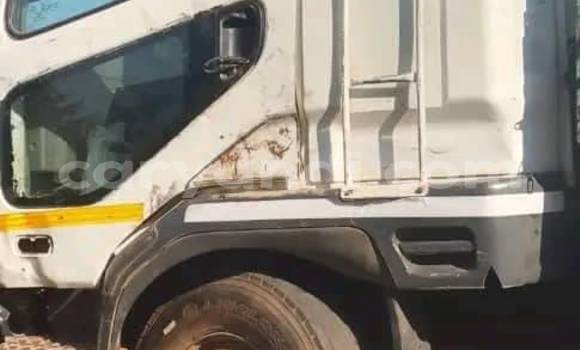 Buy Used Mitsubishi Fuso White Truck in Lusaka in Zambia Buy Used Mitsubishi Fuso White Truck in Lusaka in Zambia
