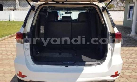 Buy Used Toyota Fortuner White Car in Lusaka in Zambia Buy Used Toyota Fortuner White Car in Lusaka in Zambia
