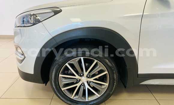Buy Used Hyundai Tucson Silver Car in Lusaka in Zambia Buy Used Hyundai Tucson Silver Car in Lusaka in Zambia