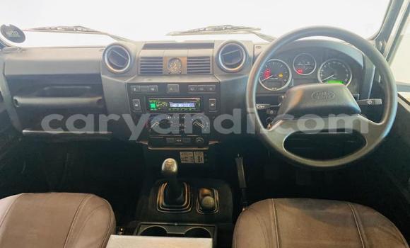 Acheter Occasion Voiture Land Rover Defender Blanc à Lusaka, Zambie Acheter Occasion Voiture Land Rover Defender Blanc à Lusaka, Zambie
