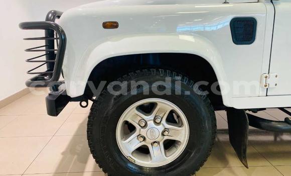 Acheter Occasion Voiture Land Rover Defender Blanc à Lusaka, Zambie Acheter Occasion Voiture Land Rover Defender Blanc à Lusaka, Zambie