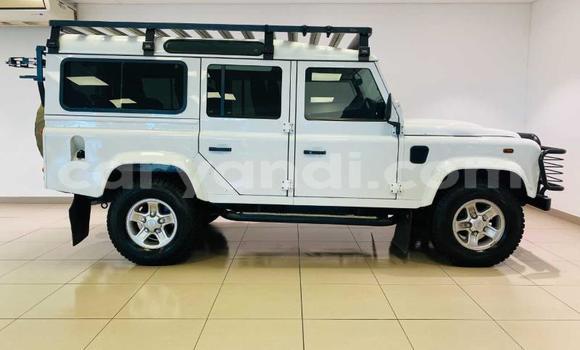 Acheter Occasion Voiture Land Rover Defender Blanc à Lusaka, Zambie Acheter Occasion Voiture Land Rover Defender Blanc à Lusaka, Zambie