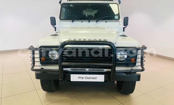 Acheter Occasion Voiture Land Rover Defender Blanc à Lusaka, Zambie Acheter Occasion Voiture Land Rover Defender Blanc à Lusaka, Zambie