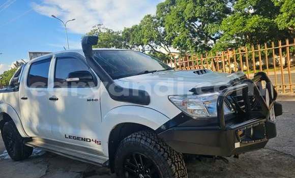 Tenga Tsaru Toyota Hilux Zvimwe Mota in Lusaka in Zambia Tenga Tsaru Toyota Hilux Zvimwe Mota in Lusaka in Zambia