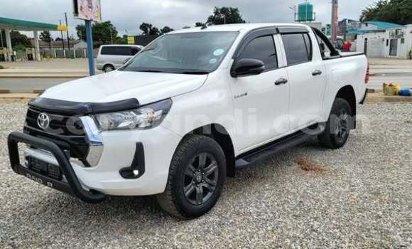 Tenga Tsaru Toyota Hilux Zvimwe Mota in Lusaka in Zambia Tenga Tsaru Toyota Hilux Zvimwe Mota in Lusaka in Zambia