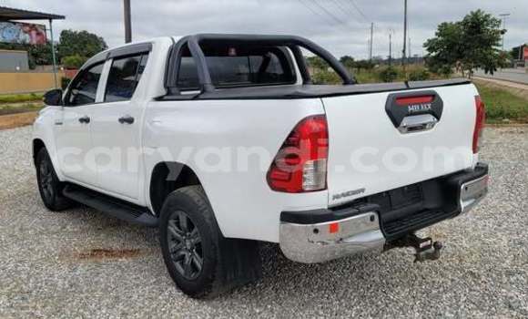 Tenga Tsaru Toyota Hilux Zvimwe Mota in Lusaka in Zambia Tenga Tsaru Toyota Hilux Zvimwe Mota in Lusaka in Zambia