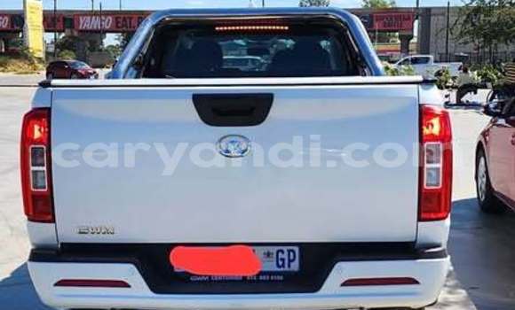 Acheter Occasion Voiture GMC Savana Blanc à Lusaka, Zambie Acheter Occasion Voiture GMC Savana Blanc à Lusaka, Zambie