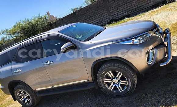 Acheter Occasion Voiture Toyota Fortuner Autre à Lusaka, Zambie
