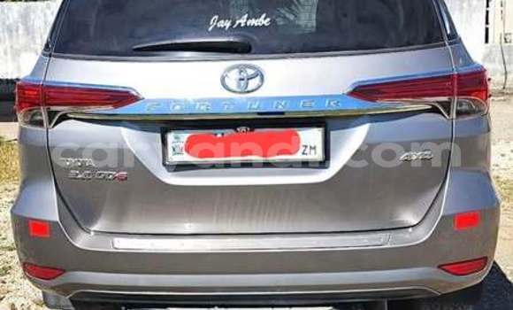 Acheter Occasion Voiture Toyota Fortuner Autre à Lusaka, Zambie Acheter Occasion Voiture Toyota Fortuner Autre à Lusaka, Zambie
