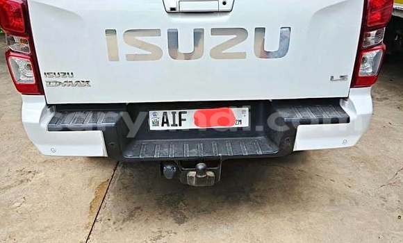 Acheter Occasion Voiture Isuzu D–MAX Blanc à Lusaka, Zambie Acheter Occasion Voiture Isuzu D–MAX Blanc à Lusaka, Zambie
