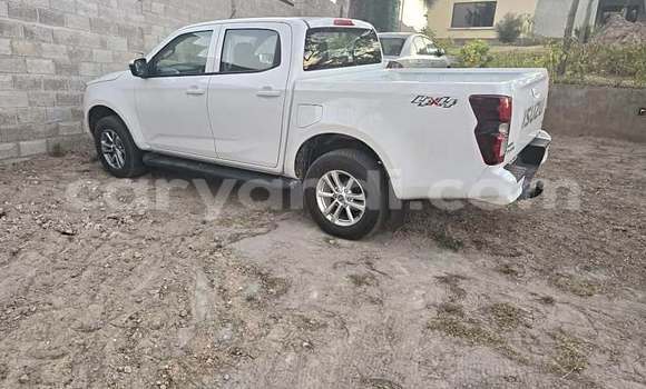 Acheter Occasion Voiture Isuzu D–MAX Blanc à Lusaka, Zambie Acheter Occasion Voiture Isuzu D–MAX Blanc à Lusaka, Zambie