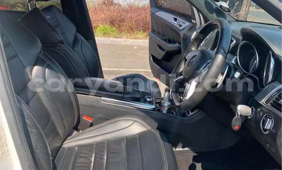Acheter Occasion Voiture Mercedes‒Benz ML–Class Blanc à Lusaka, Zambie Acheter Occasion Voiture Mercedes‒Benz ML–Class Blanc à Lusaka, Zambie